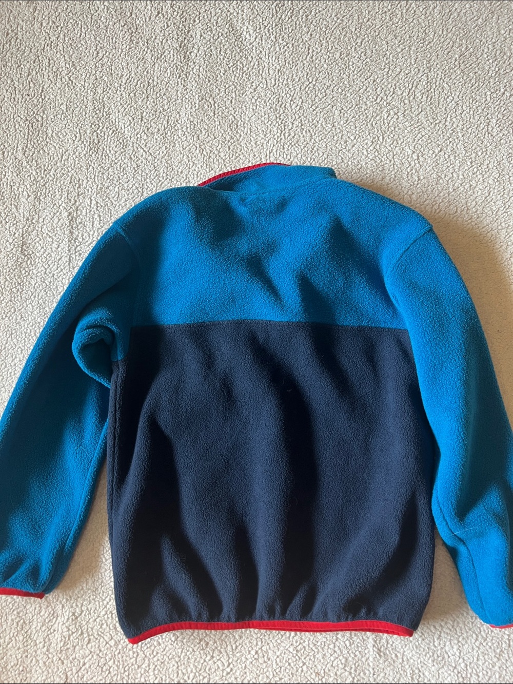 Small Patagonia Boys Crewneck Fleece Pullover in Teal, Navy & Red Trim - Picture 3 of 3